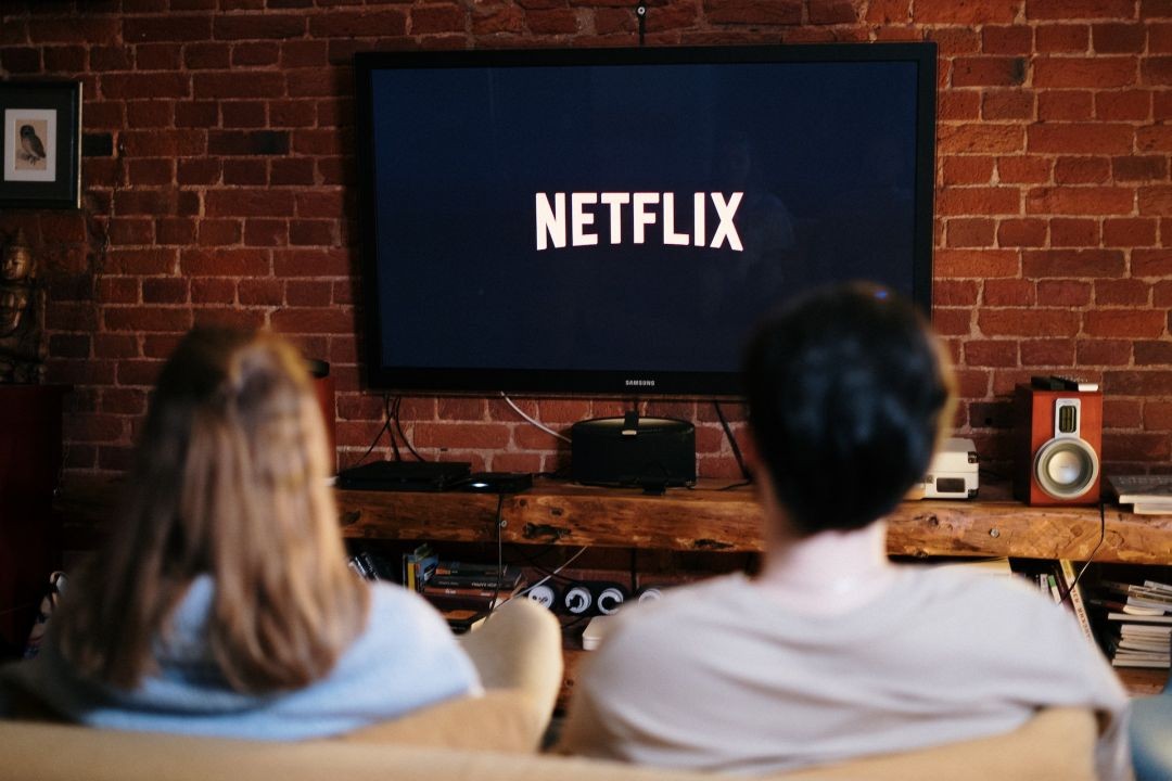 Netflix deve começar a cobrar por compartilhamento de senhas no 1º