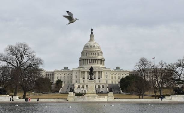 EUA à beira de shutdown após rejeição de projeto no Senado