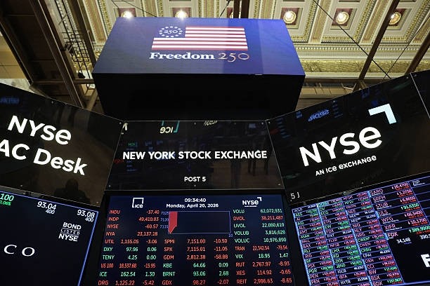 Bolsas globais sobem enquanto petróleo avança com impasse entre EUA e Irã