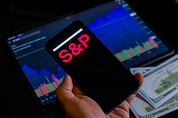 Wall Street sobe com força da IA e S&P 500 renova máximas